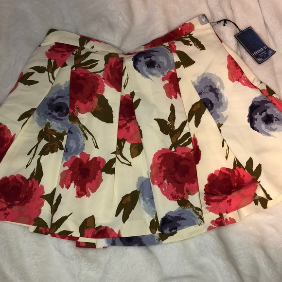 Forever 21 floral skirt - Picture 1 of 1